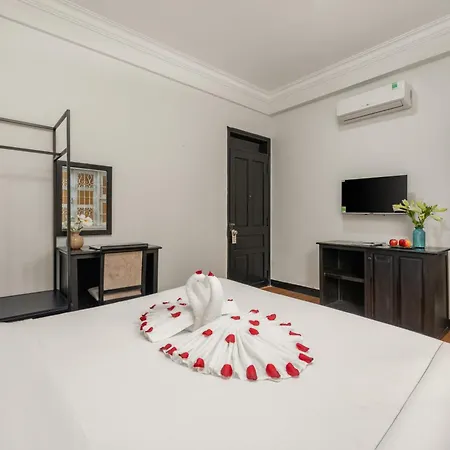 Kly Boutique Hotel Hue Exterior photo